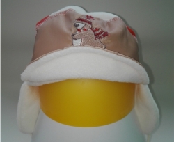 Dětská zimní čepice s výšivkou 