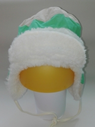 Dětská zimní čepice s výšivkou